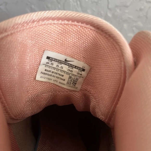 Nike Air Jordan 1 Mid Coral Gold Sneakers Mens 6.5 Womens 8.5 Stardust Pink 2016 - Picture 9 of 11